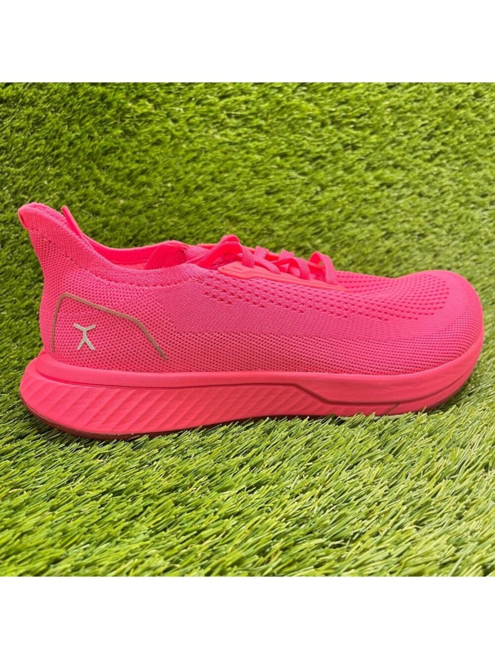 Flux Adapt Runner Neon Pink Mens Size 8 Womens 9.5 Athletic Knit Shoes Sneakers